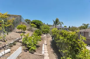 4251 Via Entrada, Newbury Park, CA 91320 - Photo 72