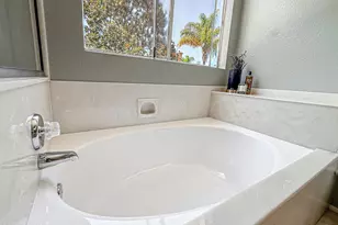 657 Galloping Hill Rd, Simi Valley, CA 93065 - Photo 46