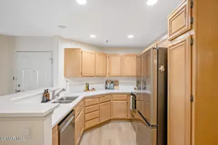 5837 Oak Bend Ln, Oak Park, CA 91377 - Photo 8