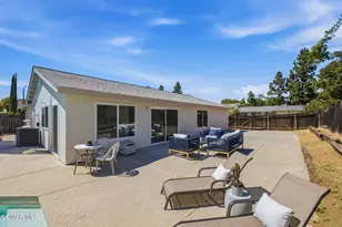5570 Rock Tree Dr, Agoura Hills, CA 91301 - Photo 18