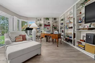 17701 Corinthian Dr, Encino, CA 91316 - Photo 20