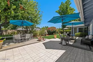 17701 Corinthian Dr, Encino, CA 91316 - Photo 28