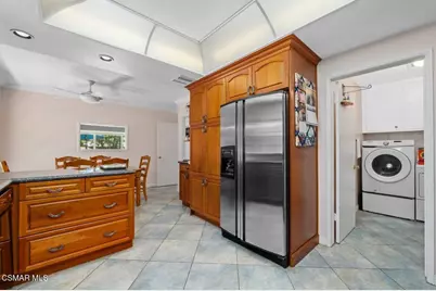 17701 Corinthian Drive, Encino, CA 91316 - Photo 10