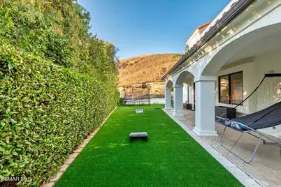 1103 Country Valley Road, Westlake Village, CA 91362 - Photo 38