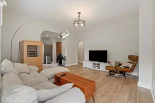 637 N Raymond Ave, Pasadena, CA 91103 - Photo 22