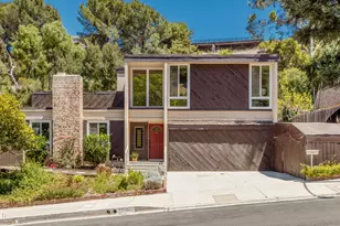 17068 Escalon Dr, Encino, CA 91436 - Photo 2