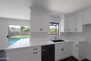 20958 Hemmingway St, Canoga Park, CA 91304 - Photo 12