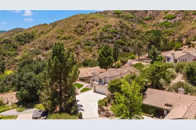 27540 Freetown Lane, Agoura Hills, CA 91301 - Photo 2