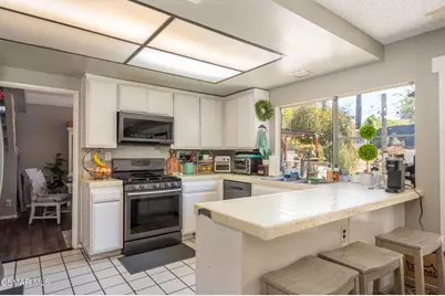 3998 Colonett Place, Newbury Park, CA 91320 - Photo 8