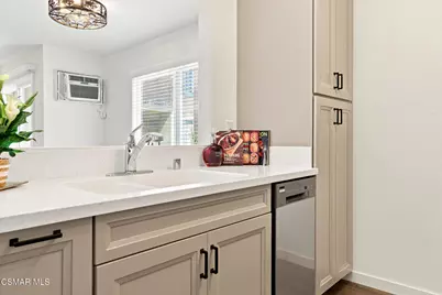 365 Burchett Street #213, Glendale, CA 91203 - Photo 8