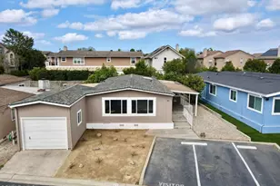 21 Poinsettia Gardens Dr, Ventura, CA 93004 - Photo 56