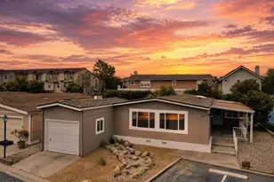21 Poinsettia Gardens Dr, Ventura, CA 93004 - Photo 2