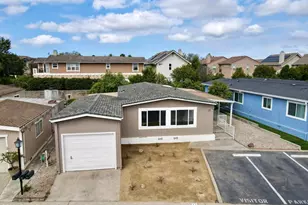 21 Poinsettia Gardens Dr, Ventura, CA 93004 - Photo 44