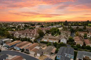 21 Poinsettia Gardens Dr, Ventura, CA 93004 - Photo 4