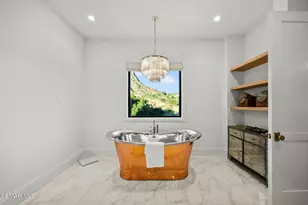 2116 Shadow Creek Dr, Agoura Hills, CA 91301 - Photo 30