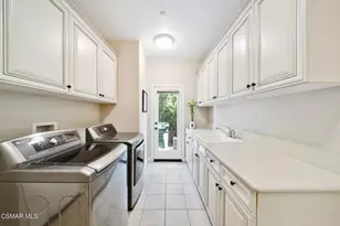3916 Eagle Flight Dr, Simi Valley, CA 93065 - Photo 12