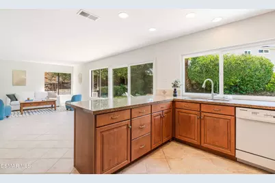 403 Blackhawk Drive, Newbury Park, CA 91320 - Photo 12