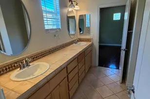 5179 Pine Rose Ct, Simi Valley, CA 93063 - Photo 10
