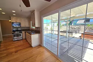 208 Calle Tamega, Camarillo, CA 93012 - Photo 8