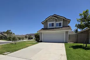 208 Calle Tamega, Camarillo, CA 93012 - Photo 2