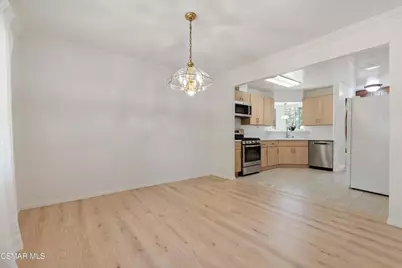1130 N Maple Street, Burbank, CA 91505 - Photo 4