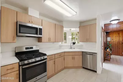 1130 N Maple Street, Burbank, CA 91505 - Photo 8