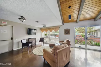 255 Sequoia Court #14, Thousand Oaks, CA 91360 - Photo 32