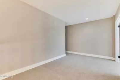 260 Goldenwood Circle, Simi Valley, CA 93065 - Photo 28