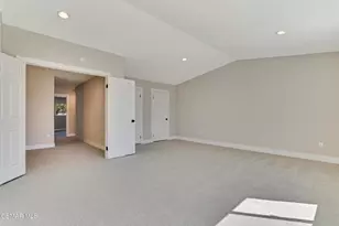 260 Goldenwood Cir, Simi Valley, CA 93065 - Photo 34