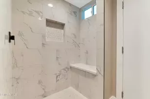 260 Goldenwood Cir, Simi Valley, CA 93065 - Photo 30