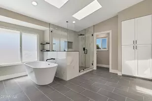 260 Goldenwood Cir, Simi Valley, CA 93065 - Photo 38