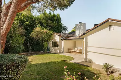 5911 Hanna Avenue, Woodland Hills, CA 91367 - Photo 18