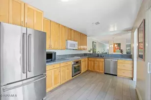 32040 Waterside Ln, Westlake Village, CA 91361 - Photo 12