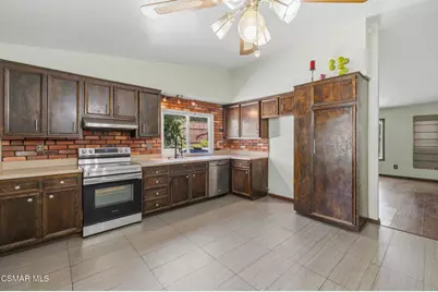13949 Tucker Avenue, Sylmar, CA 91342 - Photo 16