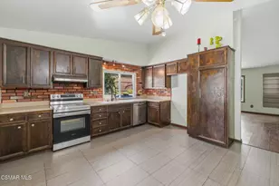 13949 Tucker Ave, Sylmar, CA 91342 - Photo 16
