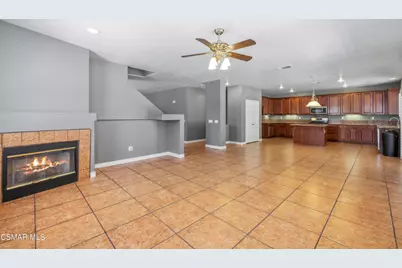 2440 Carolyn Drive, Palmdale, CA 93551 - Photo 8