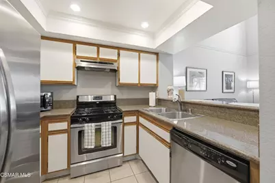 1245 Fitzgerald Road #E, Simi Valley, CA 93065 - Photo 10