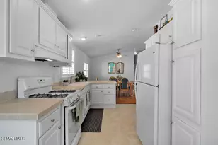 195 Tierra Rejada Road, Simi Valley, CA 93065 - Photo 16