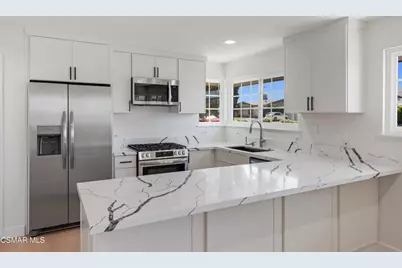 15 Teasdale Street, Thousand Oaks, CA 91360 - Photo 6