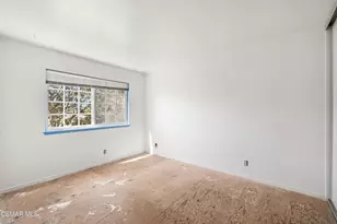 2260 Hollowpark Ct, Thousand Oaks, CA 91362 - Photo 18