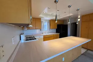 15638 Viewridge Ln, Granada Hills, CA 91344 - Photo 4