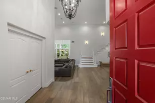 1660 Cross Bridge Pl, Thousand Oaks, CA 91362 - Photo 8