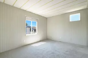 92 Poinsettia Gardens Dr, Ventura, CA 93004 - Photo 28