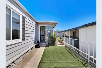 92 Poinsettia Gardens Drive, Ventura, CA 93004 - Photo 36