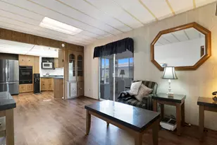 92 Poinsettia Gardens Dr, Ventura, CA 93004 - Photo 22