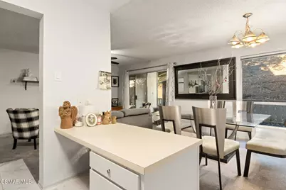 327 Chestnut Hill Court #11, Thousand Oaks, CA 91360 - Photo 2