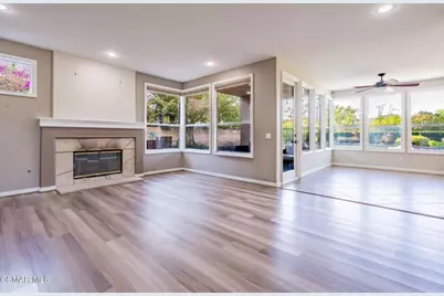 713 Twillin Court, Simi Valley, CA 93065 - Photo 4