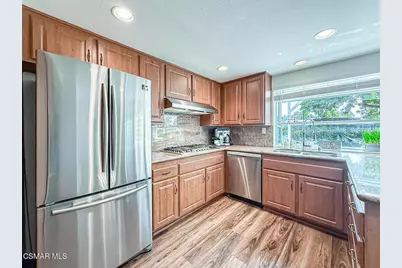 393 Larcom Street, Thousand Oaks, CA 91360 - Photo 16