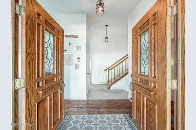 393 Larcom Street, Thousand Oaks, CA 91360 - Photo 4