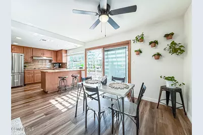 393 Larcom Street, Thousand Oaks, CA 91360 - Photo 14